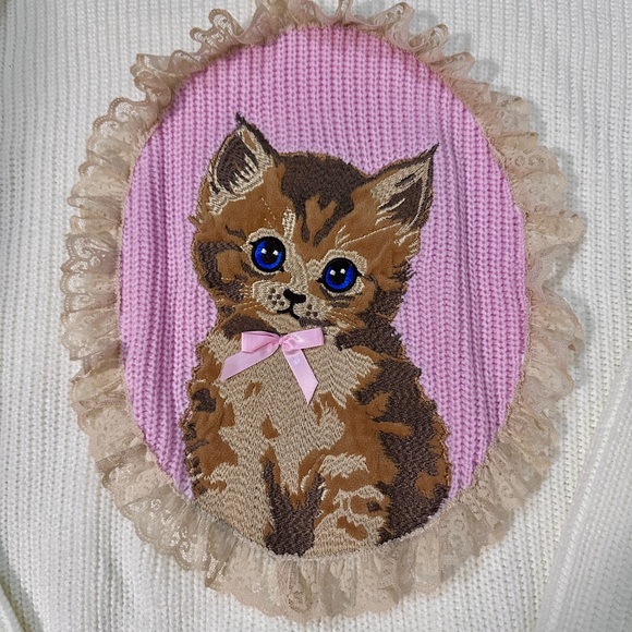 NWT Vintage-Style Cute Kitten Portrait Oversized Sweater - Picture 2 of 14